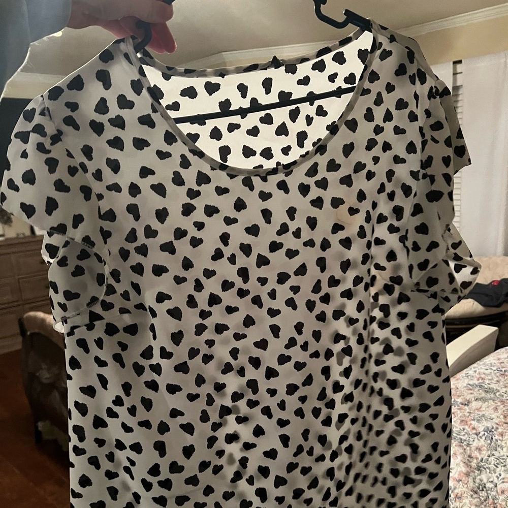 Dalmatian pattern blouse ruffle sleeve